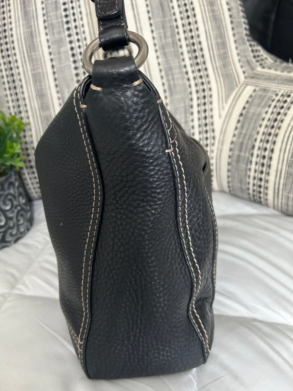 Coach Y2K Chelsea turnlock Black Leather Shoulder Bag with Contrast Stitching - Picture 4 of 14